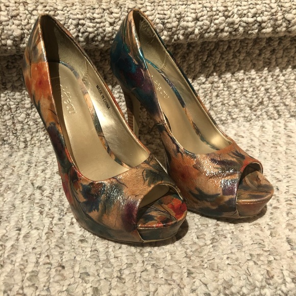 Heels size 6 - Picture 5 of 7